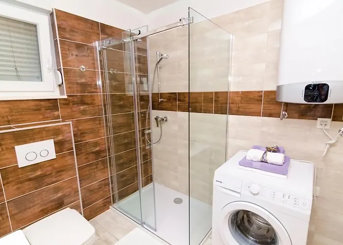 Luxury Star Lights - Heated Pool, Hot Tub, Gym, Billiard Villa Trogir