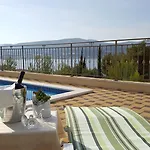 Villa Luxury Star Lights - Heated Pool, Hot Tub, Gym, Billiard Trogir