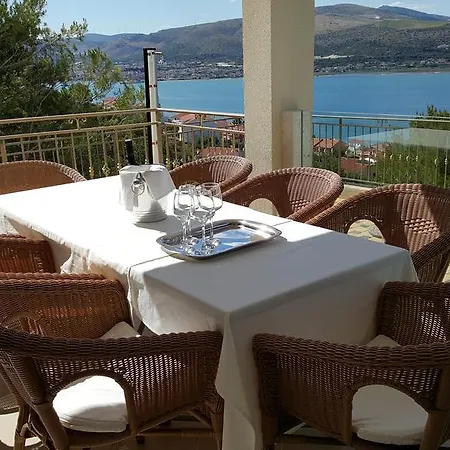Luxury Star Lights - Heated Pool, Hot Tub, Gym, Billiard Villa Trogir