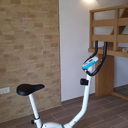 Luxury Star Lights - Heated Pool, Hot Tub, Gym, Billiard 别墅