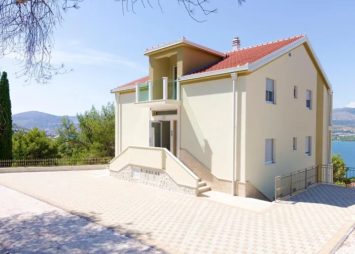 Luxury Star Lights - Heated Pool, Hot Tub, Gym, Billiard