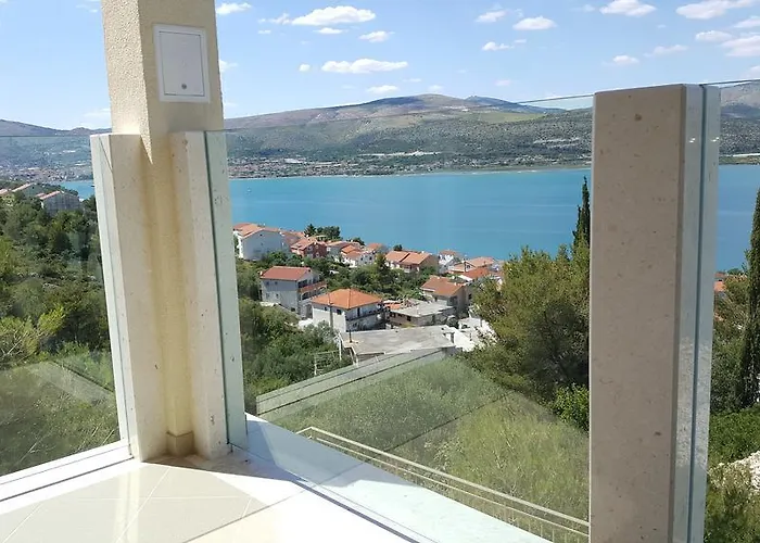 Vila Luxury Star Lights - Heated Pool, Hot Tub, Gym, Billiard