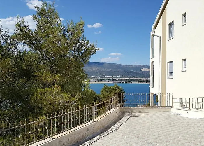 Vila Luxury Star Lights - Heated Pool, Hot Tub, Gym, Billiard