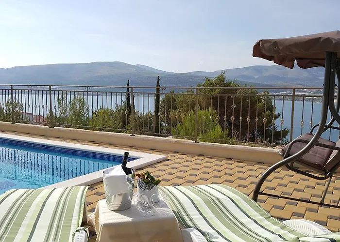 Luxury Star Lights - Heated Pool, Hot Tub, Gym, Billiard *