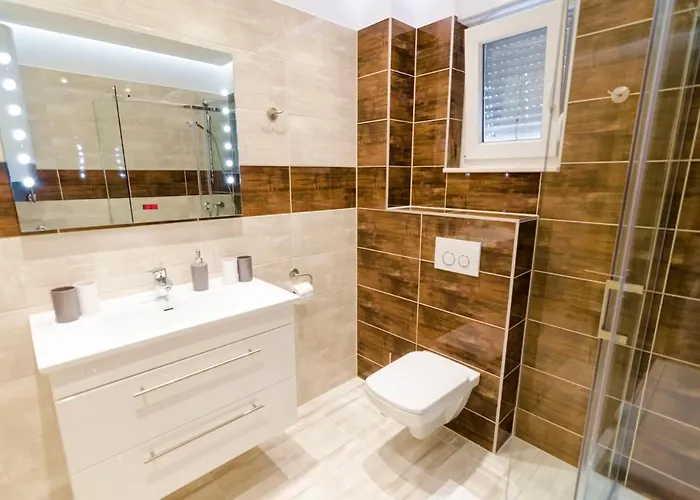 Vila Luxury Star Lights - Heated Pool, Hot Tub, Gym, Billiard Trogir