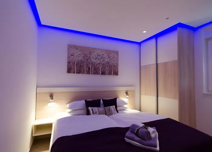 Vila Luxury Star Lights - Heated Pool, Hot Tub, Gym, Billiard Trogir