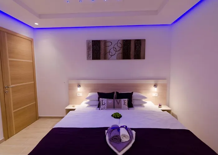 Luxury Star Lights - Heated Pool, Hot Tub, Gym, Billiard Vila