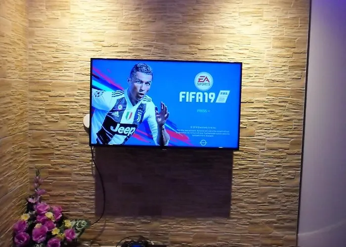 Vila Luxury Star Lights - Heated Pool, Hot Tub, Gym, Billiard