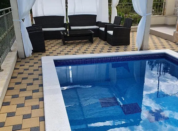 Luxury Star Lights - Heated Pool, Hot Tub, Gym, Billiard *