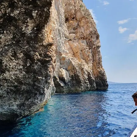 Luxury Star Lights - Heated Pool, Hot Tub, Gym, Billiard Villa Trogir