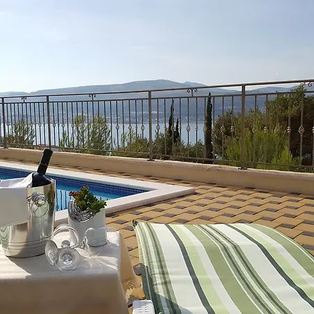 Villa Luxury Star Lights - Heated Pool, Hot Tub, Gym, Billiard Trogir