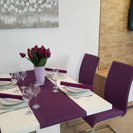 Luxury Star Lights - Heated Pool, Hot Tub, Gym, Billiard Villa