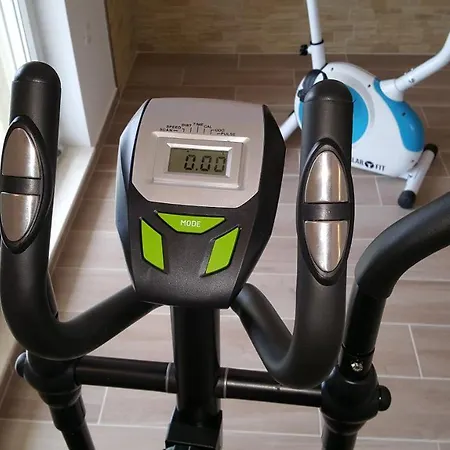 Villa Luxury Star Lights - Heated Pool, Hot Tub, Gym, Billiard *