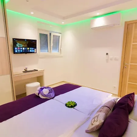 Villa Luxury Star Lights - Heated Pool, Hot Tub, Gym, Billiard Trogir