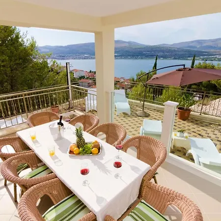Luxury Star Lights - Heated Pool, Hot Tub, Gym, Billiard * Trogir